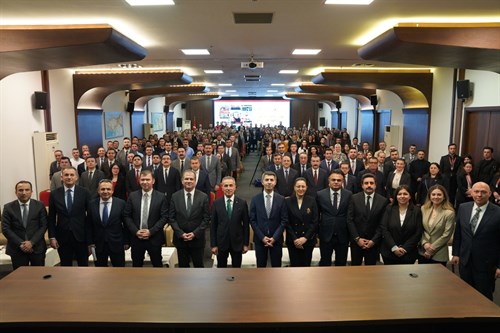 Göç İdaresi Başkanı Hüseyin Kök, Başkanlığın 12. Kuruluş Yıl Dönümünde Başkanlık Personeli ile Bir Araya Geldi
